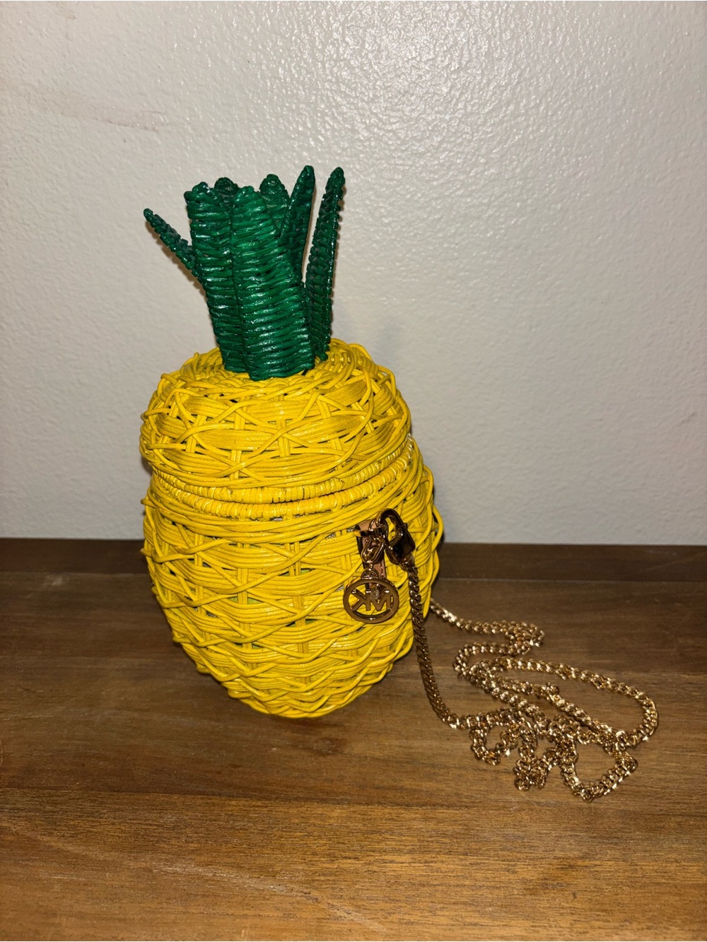 Michael Kors Yellow Wicker Pineapple Crossbody Bag with Green Top - Picture 3 of 7